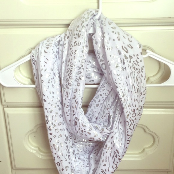 Scarve - Picture 1 of 3